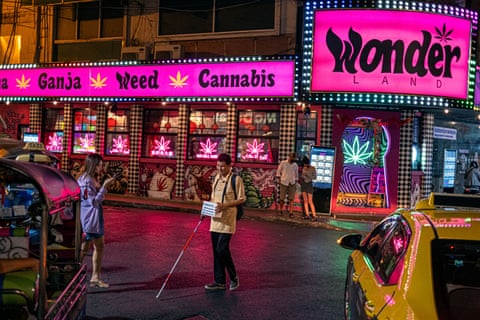 2026 Cannabis Culture guide: Top Trippy Weed Art Trends and Unique Weed Logo Designs for Merch