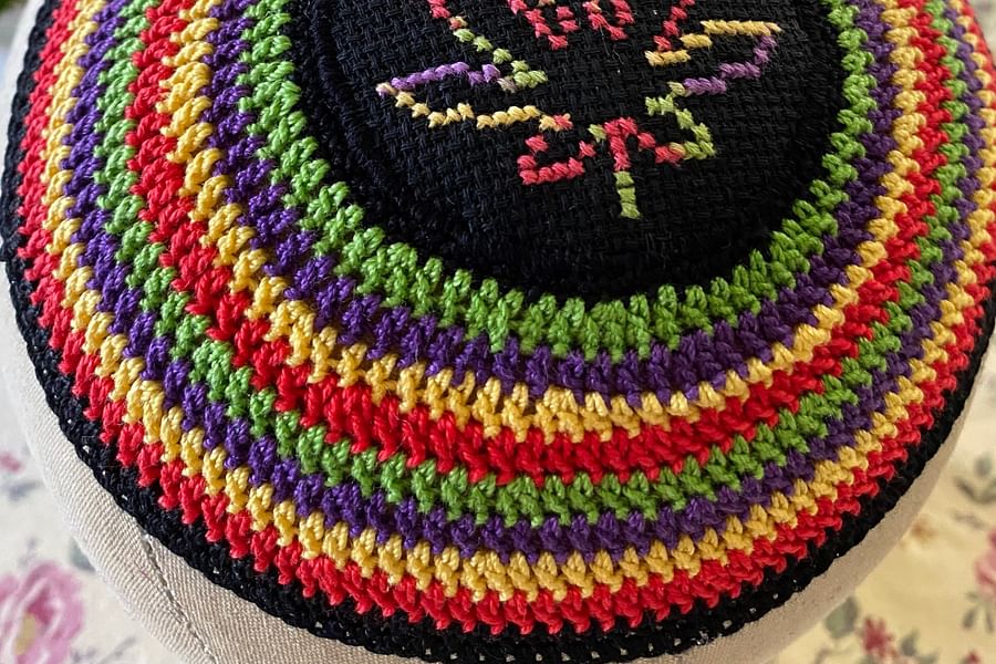 embroidered weed leaf bedding