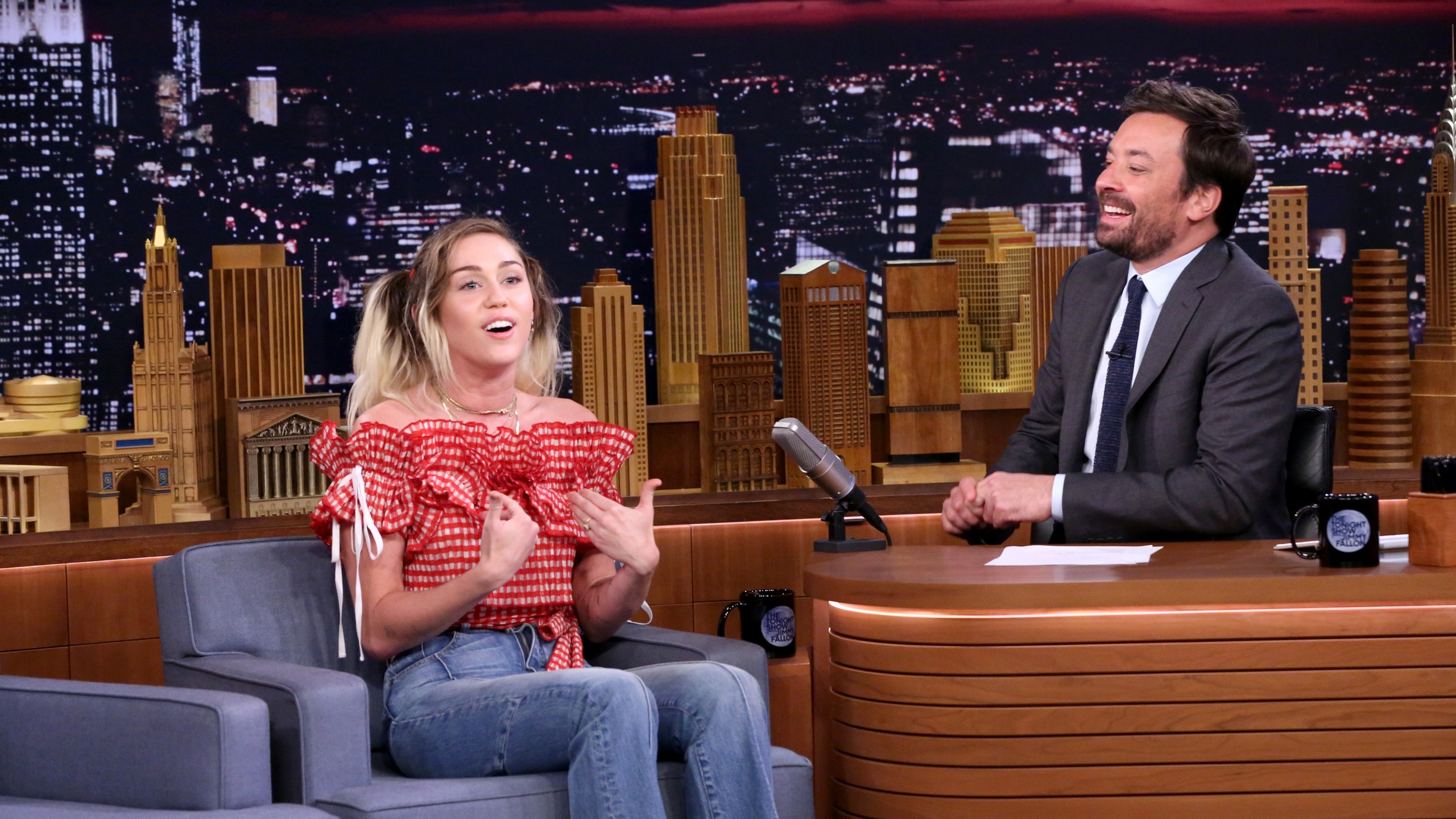 Miley Cyrus weed fashion