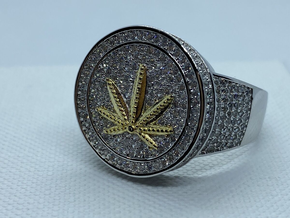 weed motif cufflinks