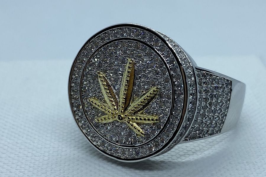 weed motif cufflinks