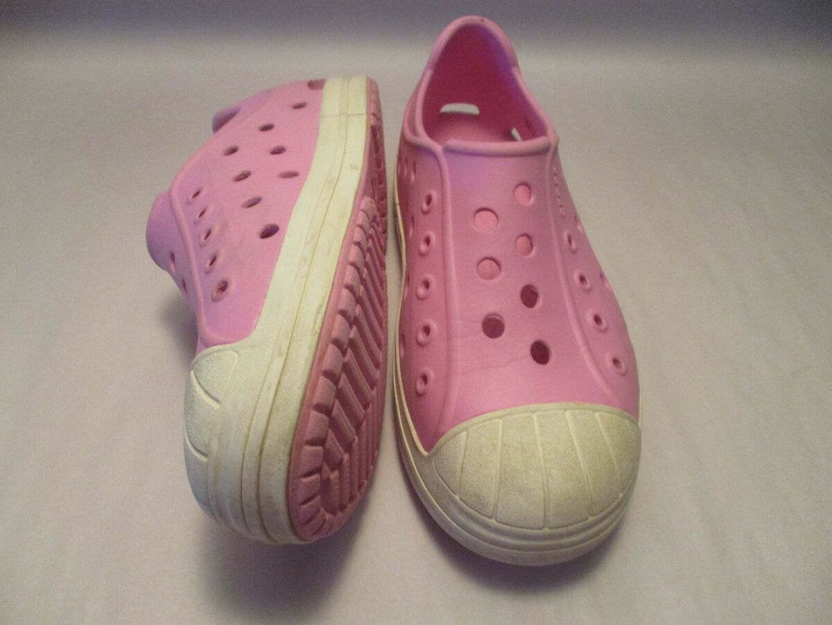 Crocs ventilation holes